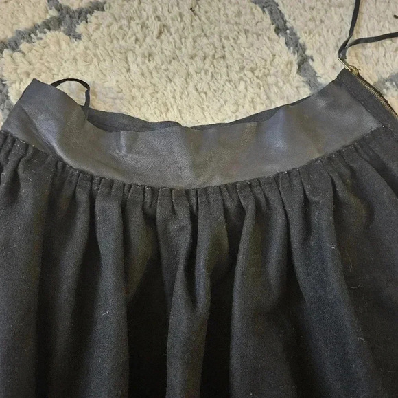 Nisiss wool midi length skirt with genuine leather accents s/m - Picture 3 of 8